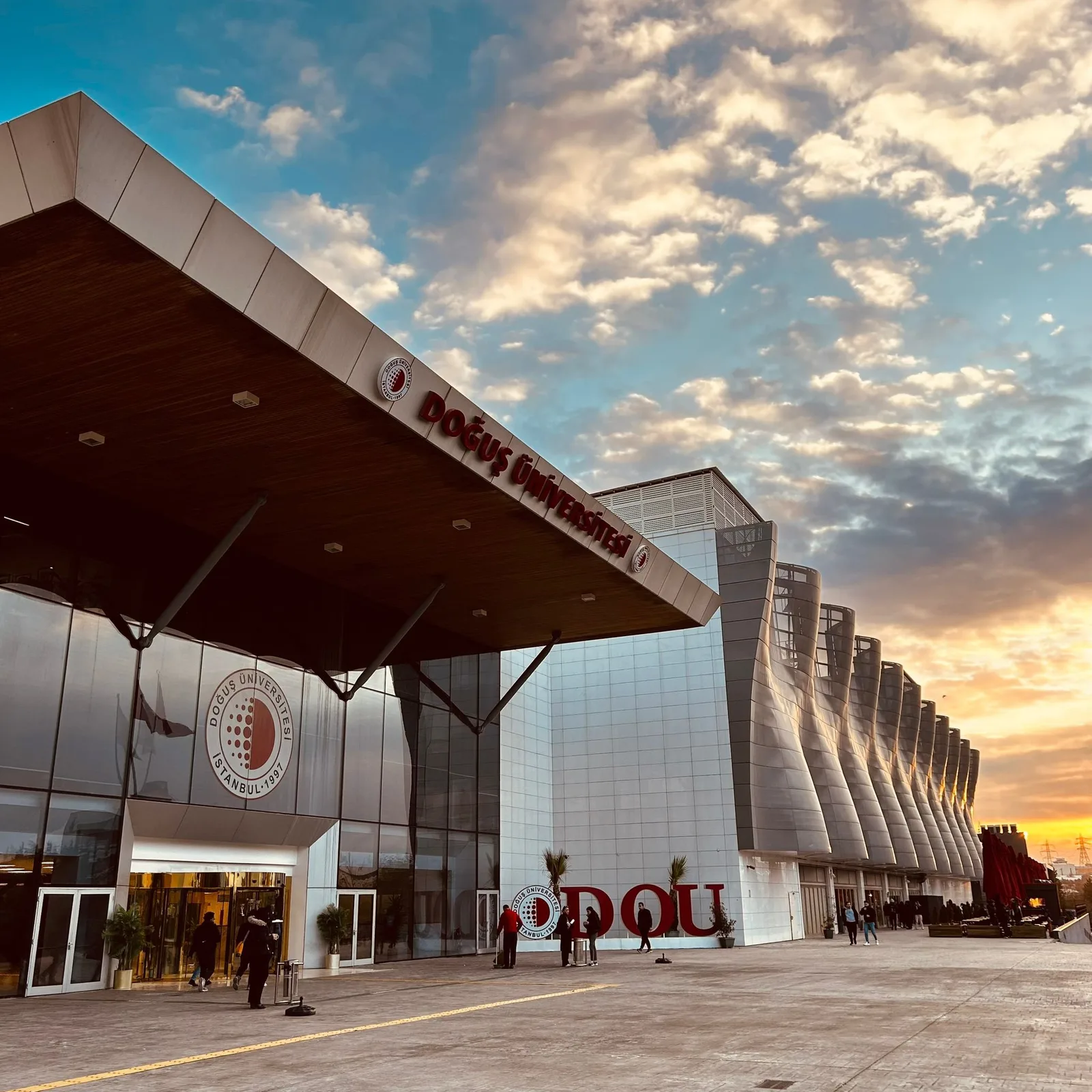 Doğuş Üniversitesi
