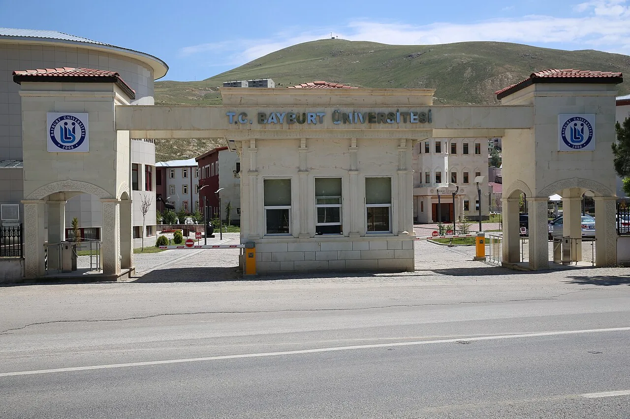 Bayburt Üniversitesi