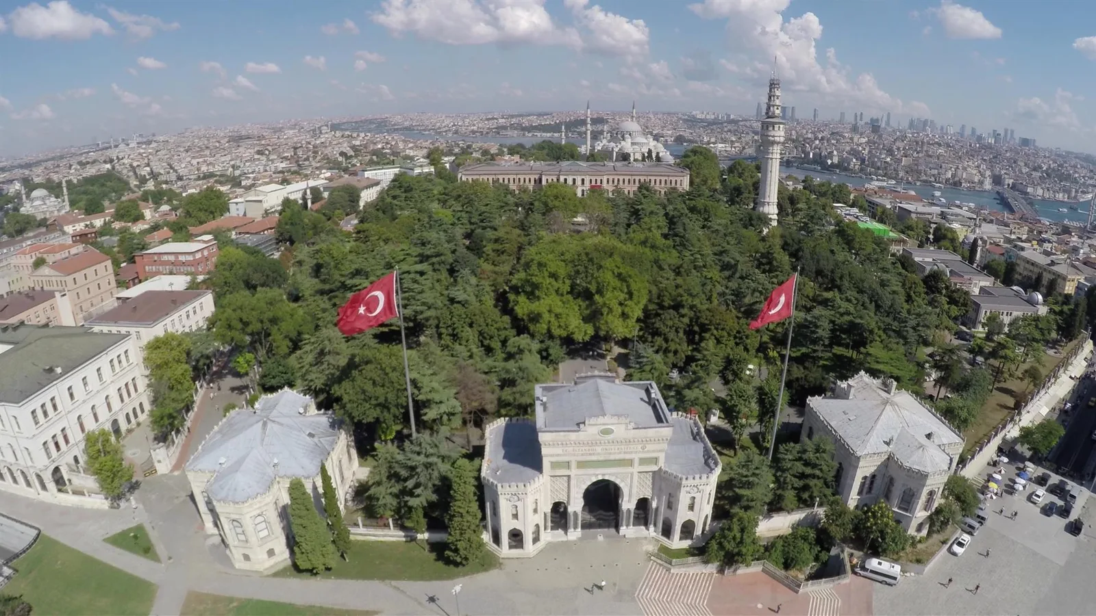 İstanbul Üniversitesi