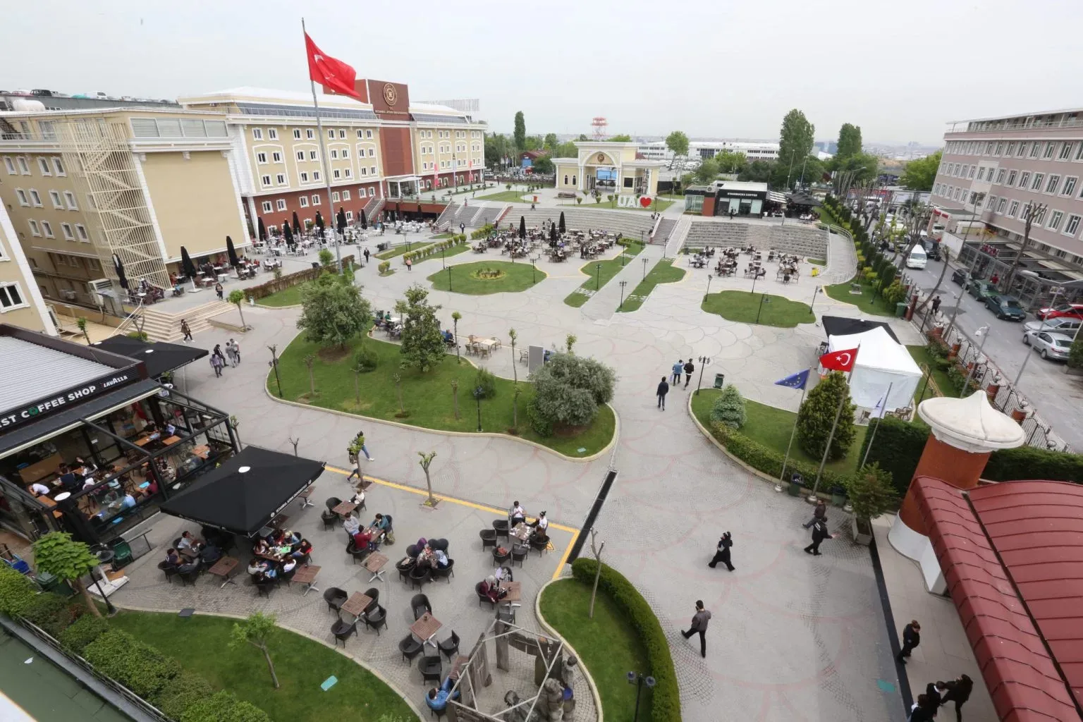 İstanbul Aydın Üniversitesi