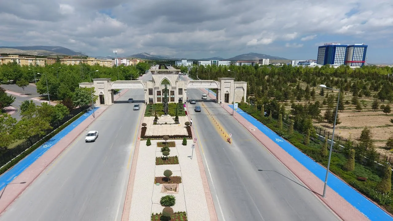 Selçuk Üniversitesi