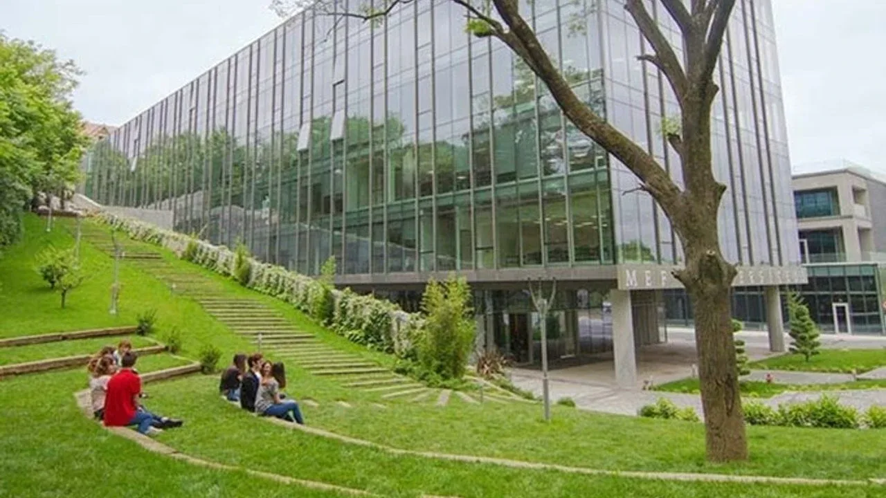 MEF Üniversitesi