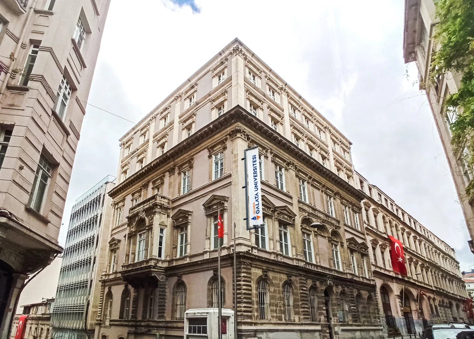 İstanbul Galata Üniversitesi